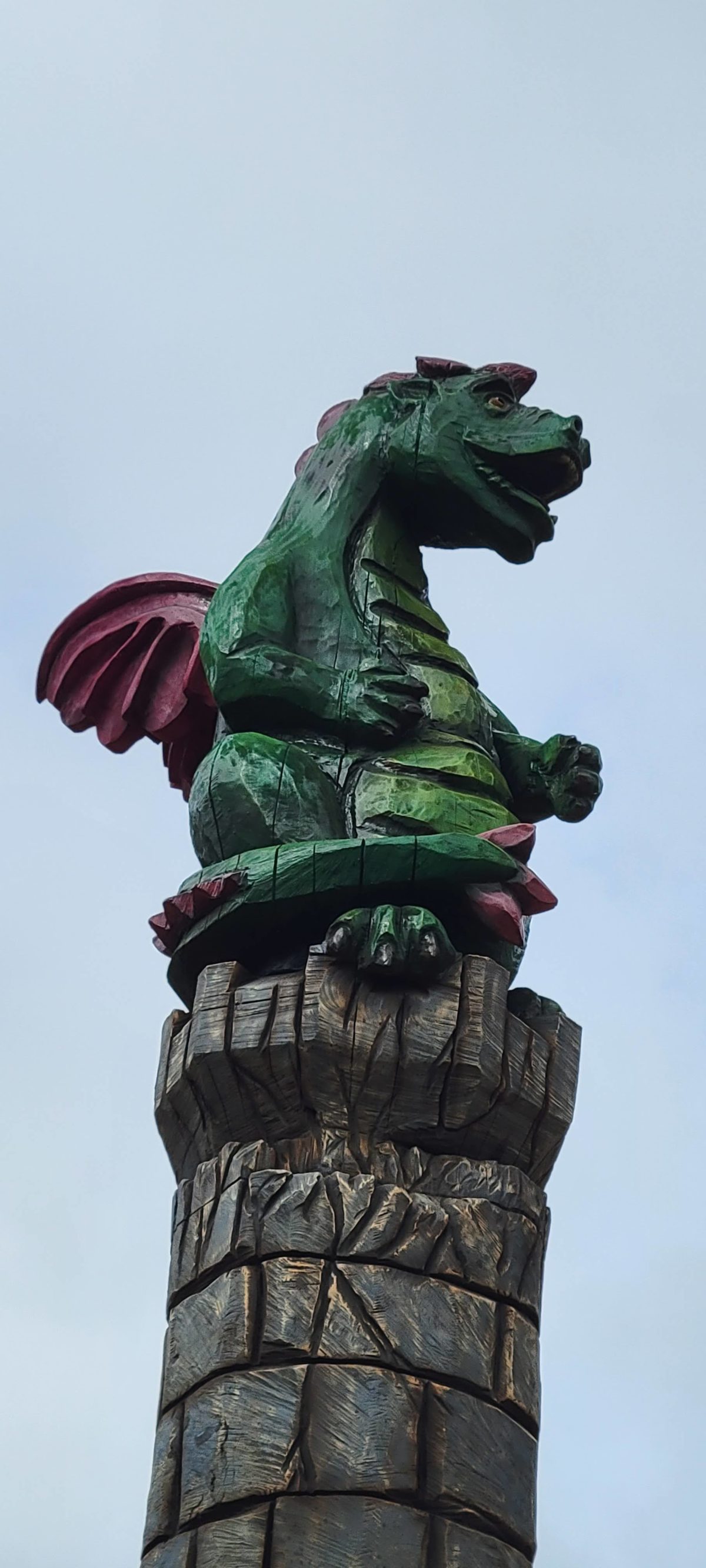 Top of the tower, dragon close-up